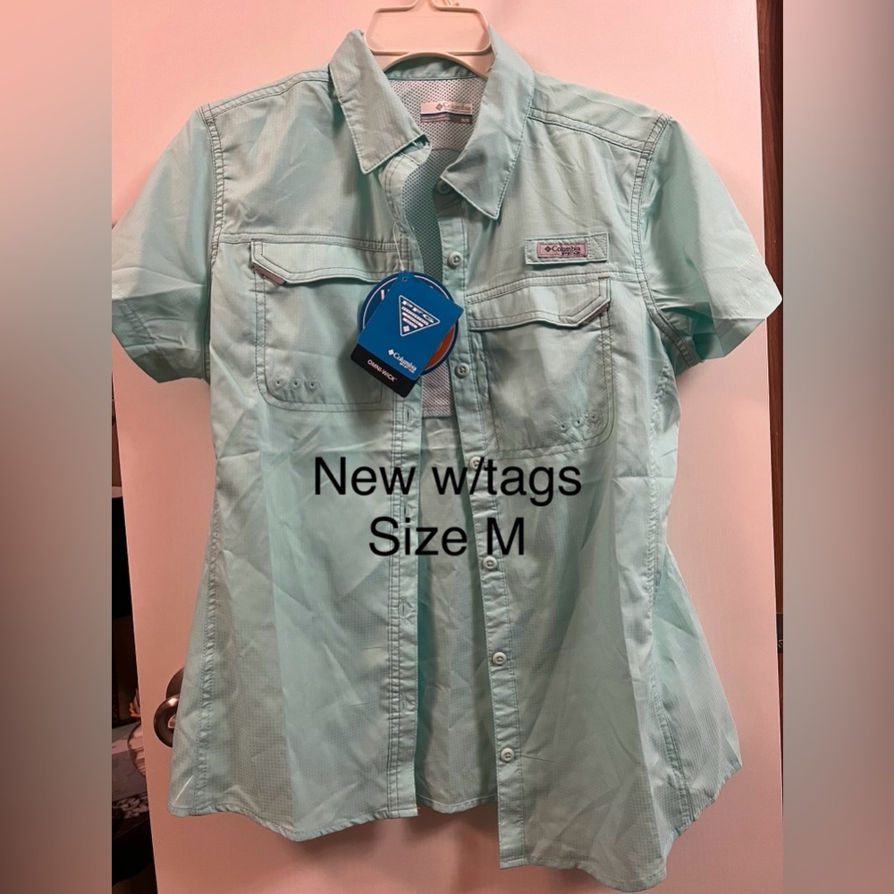 Columbia Mint Green Button-Up Shirt